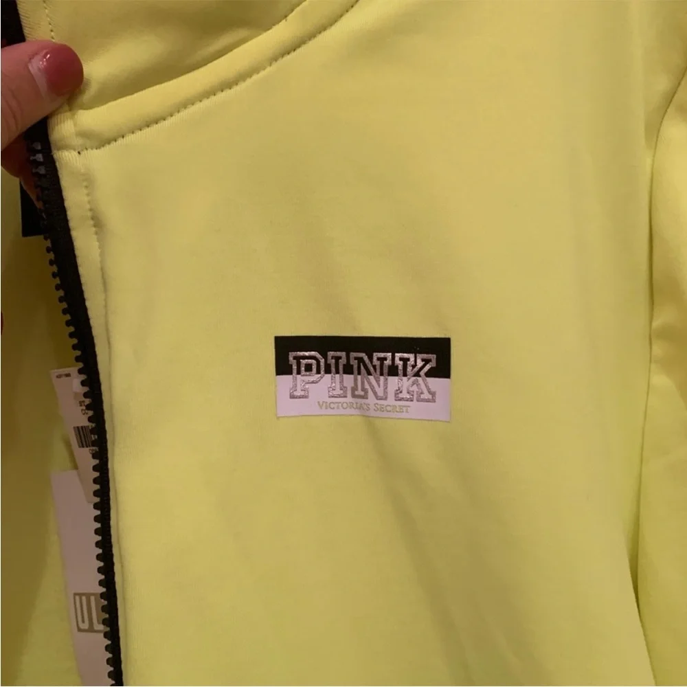 {PINK VICTORIAS SECRET} Workout Quarter ZIP NWT - Picture 3 of 6